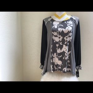 NWT🎈Style & Co Petite Medium Long Sleeves Top
